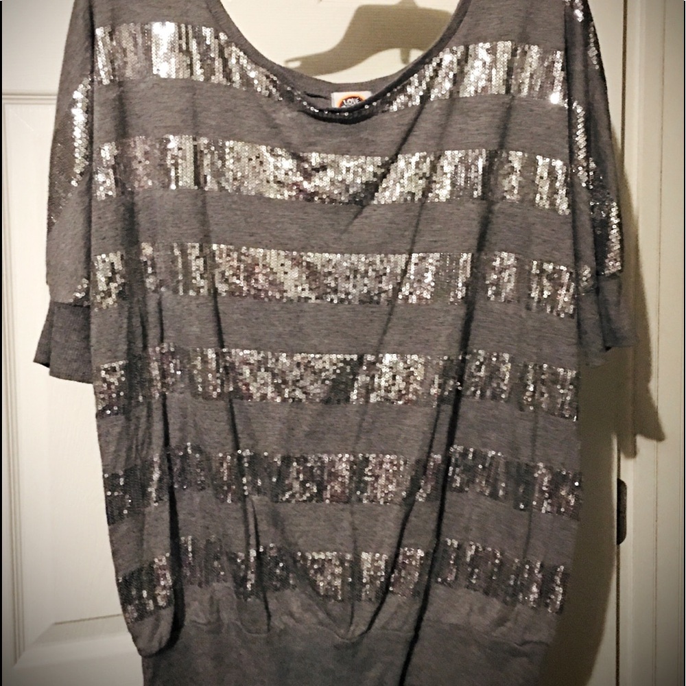 Silver sequin blouse w/off the shoulder option